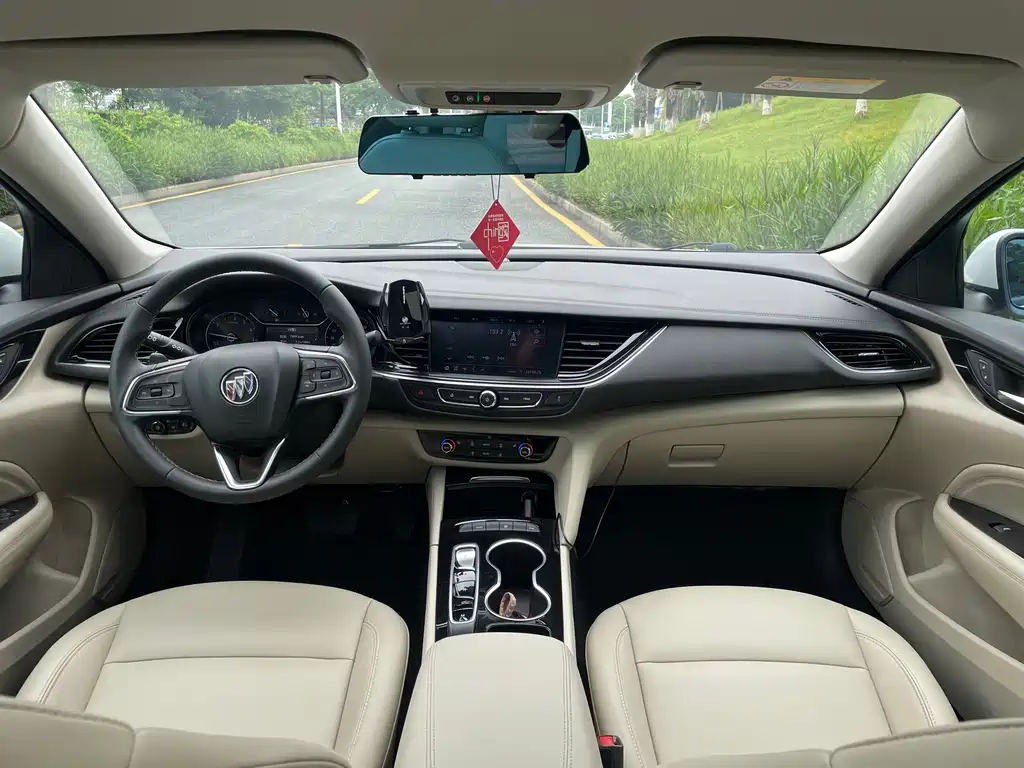 Buick Regal — фото 8