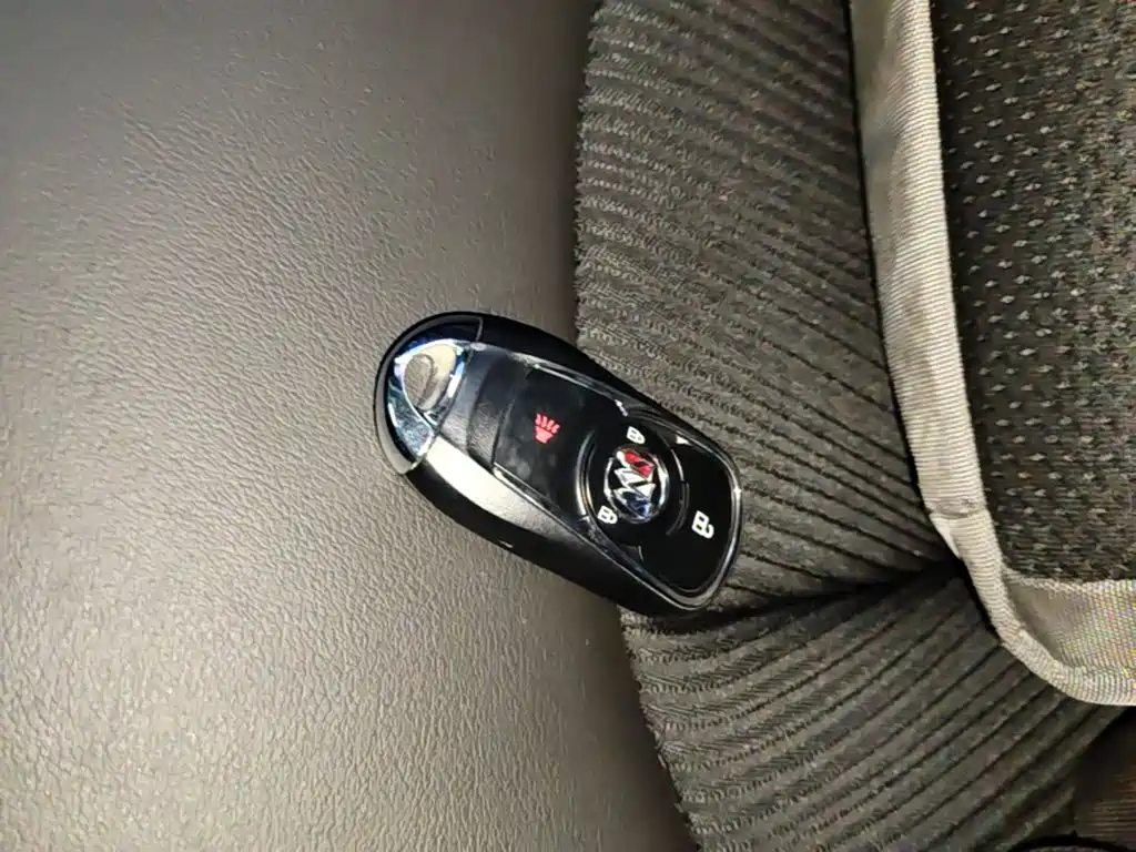 Buick Envision Plus — фото 9