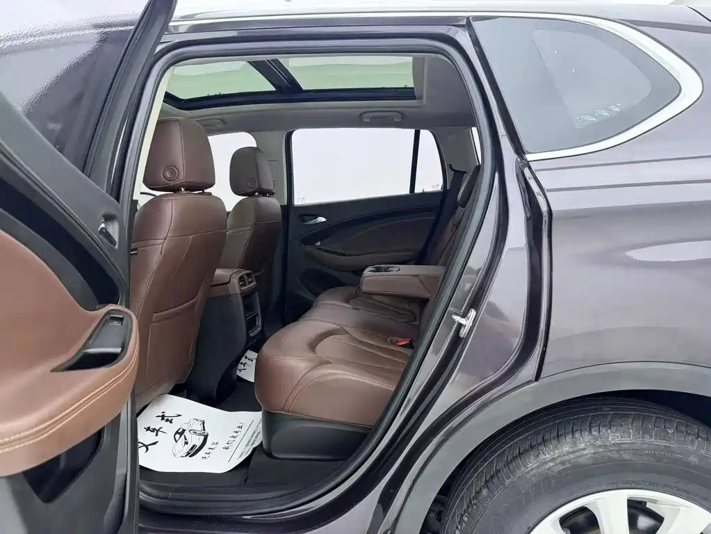 Buick Envision Plus — фото 5