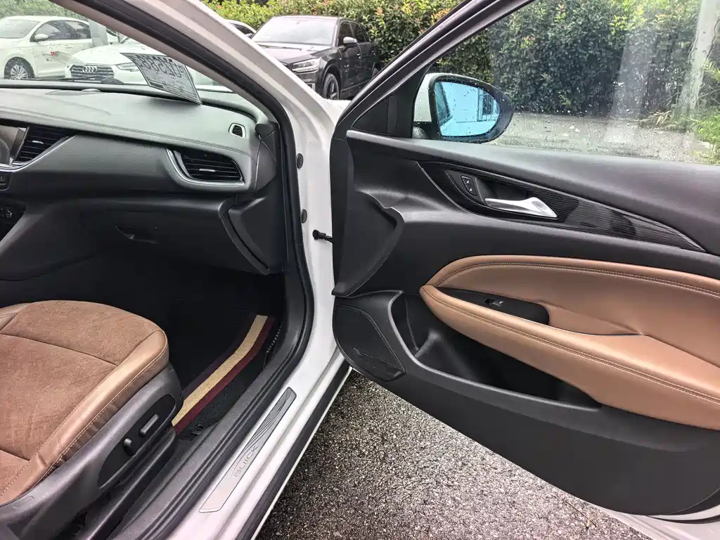 Buick Regal — фото 9