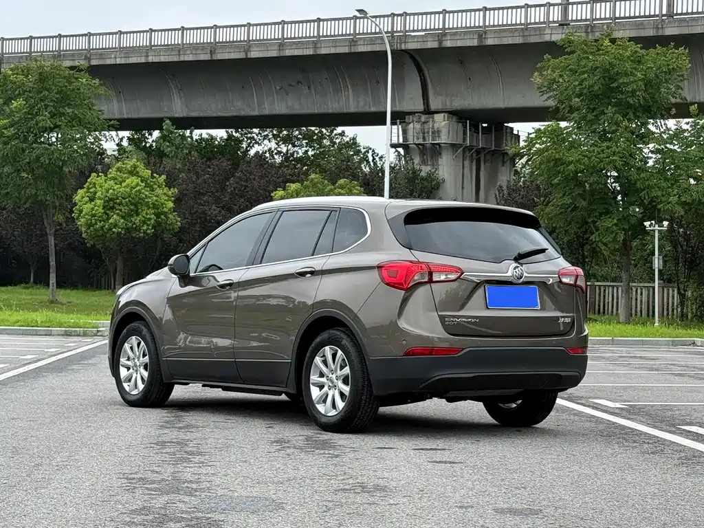 Buick Envision Plus — фото 4
