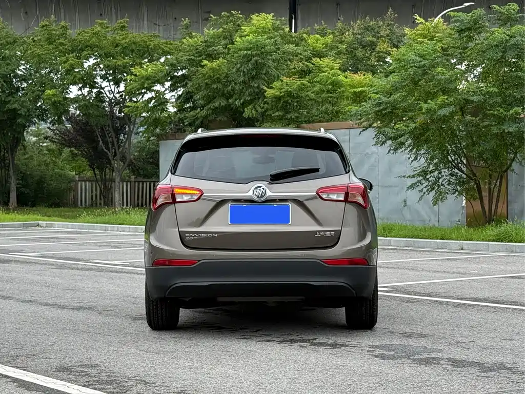 Buick Envision Plus — фото 5