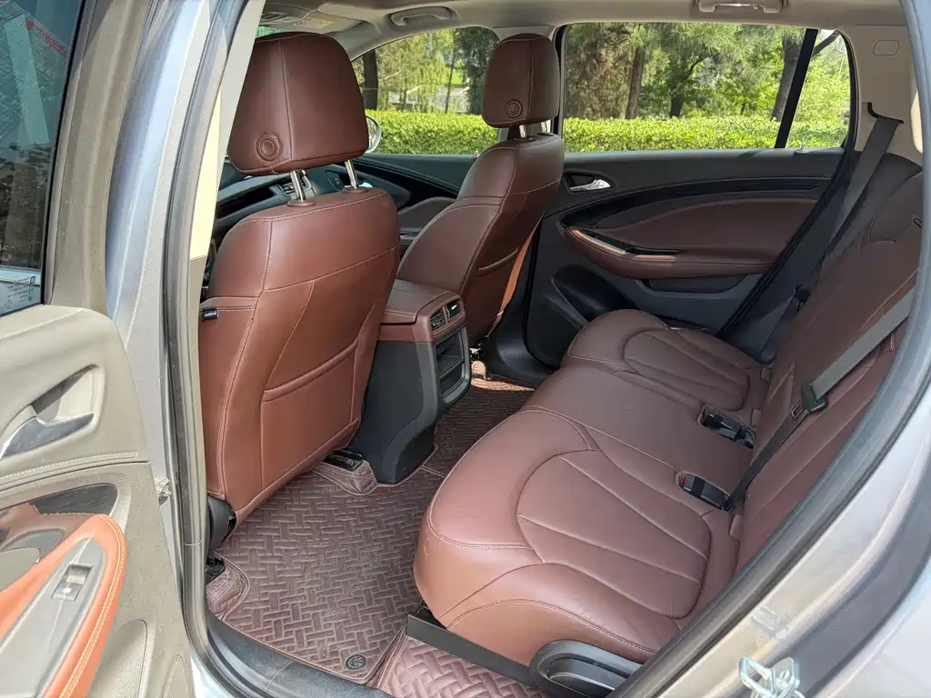 Buick Envision Plus — фото 5