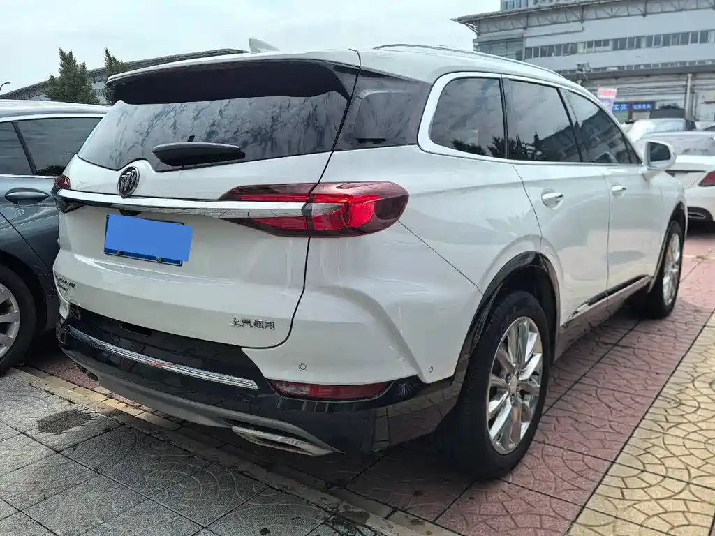 Buick Enclave — фото 4