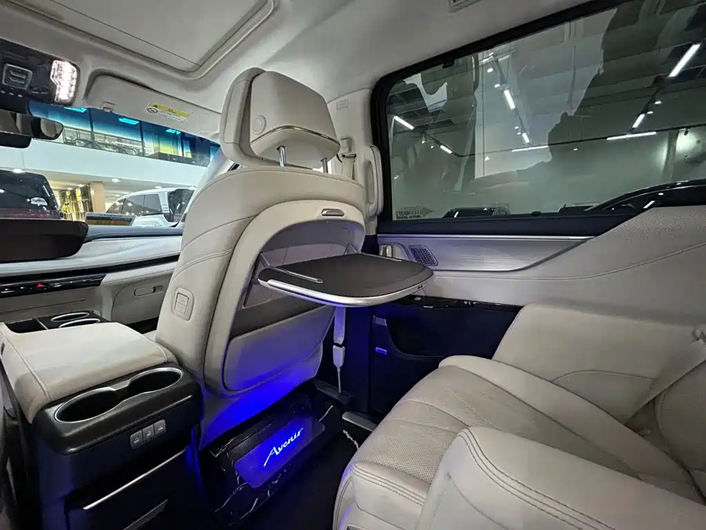 Buick GL8 Hybrid — фото 8