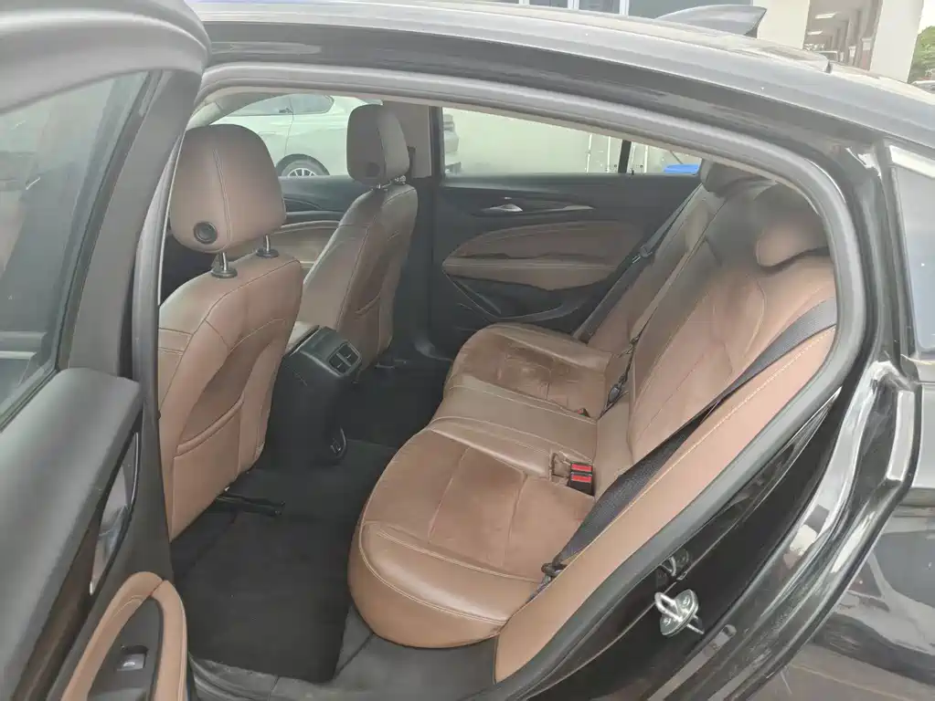 Buick Regal — фото 6