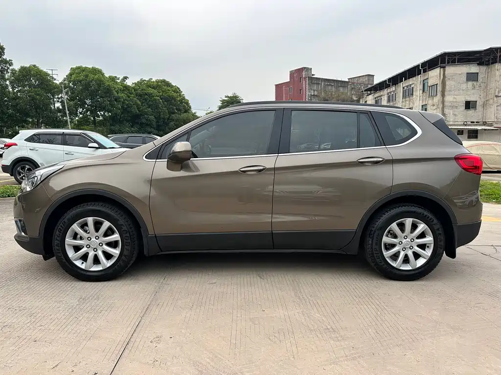 Buick Envision Plus — фото 4