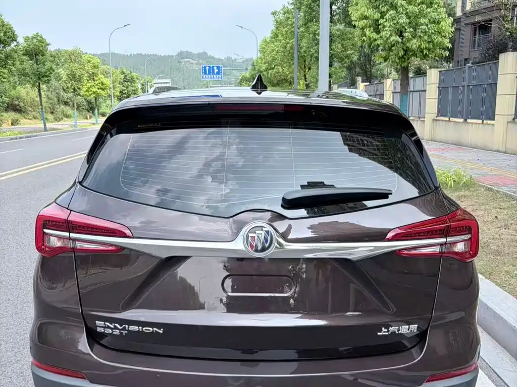 Buick Envision Plus — фото 10