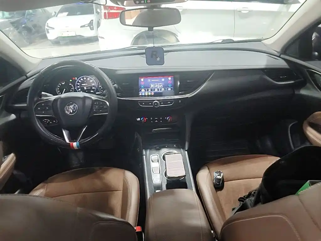 Buick Regal — фото 10