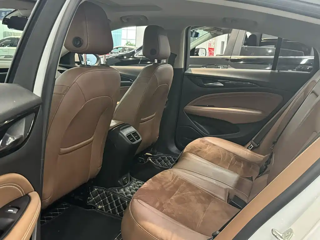 Buick Regal — фото 8