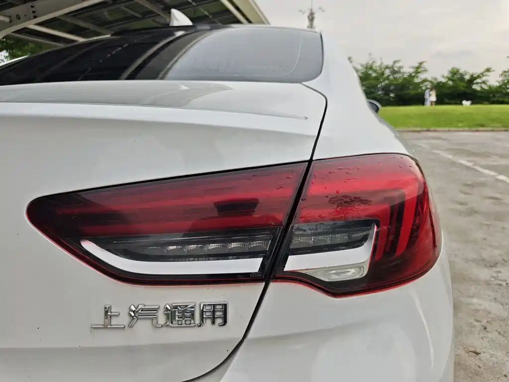 Buick Regal — фото 10