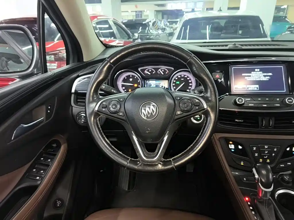 Buick Envision Plus — фото 11