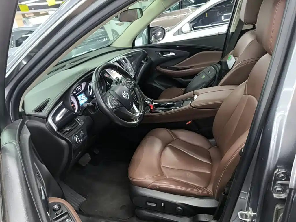 Buick Envision Plus — фото 15