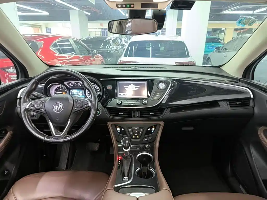 Buick Envision Plus — фото 10