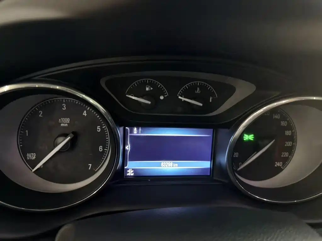 Buick Envision Plus — фото 10