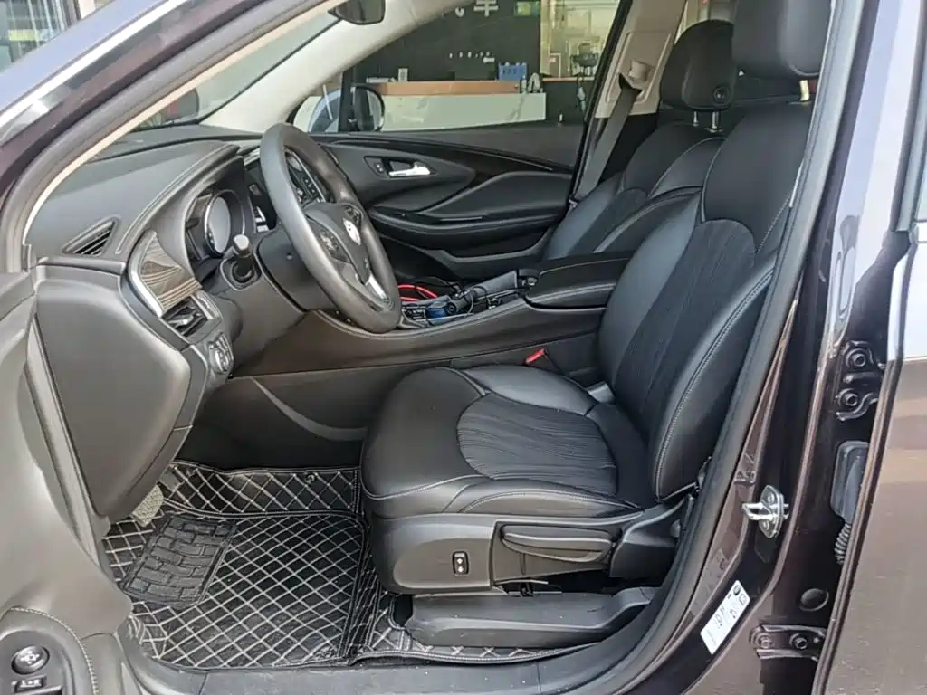 Buick Envision Plus — фото 15