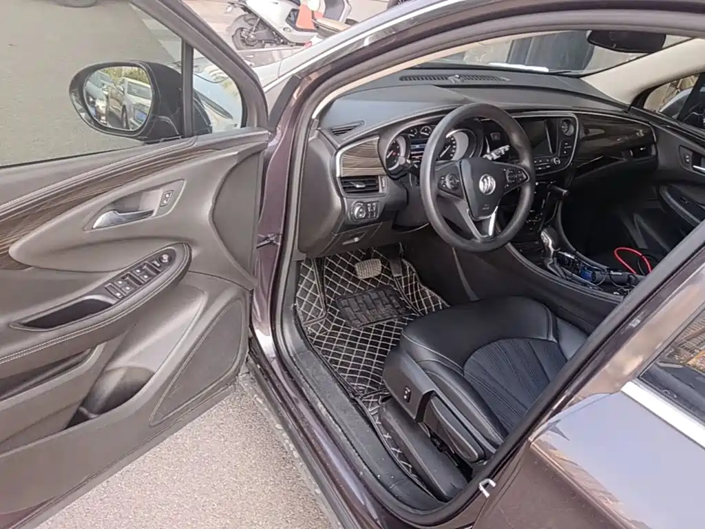 Buick Envision Plus — фото 16