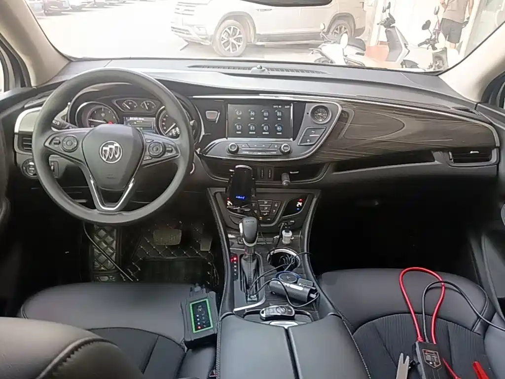 Buick Envision Plus — фото 10