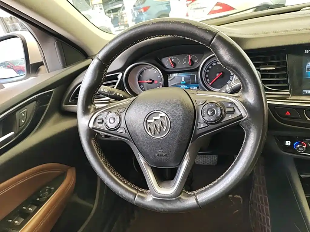 Buick Regal — фото 11