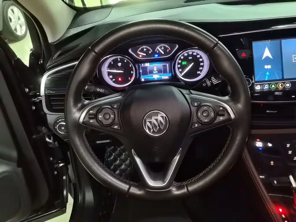 Buick Envision Plus — фото 11