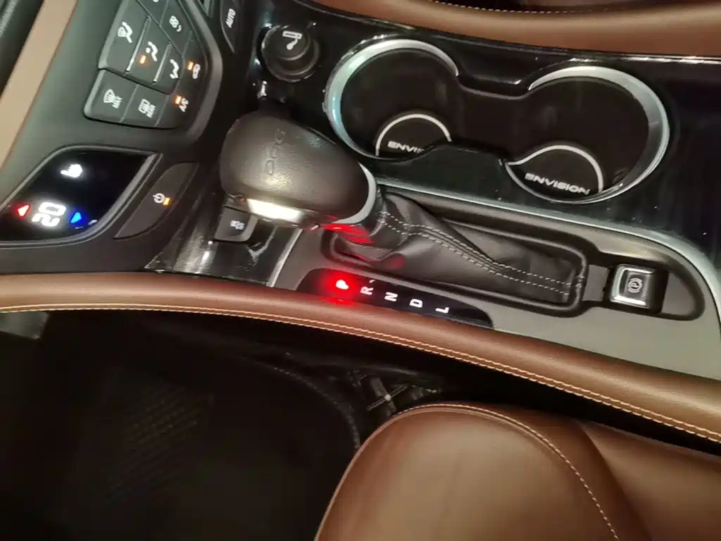 Buick Envision Plus — фото 14