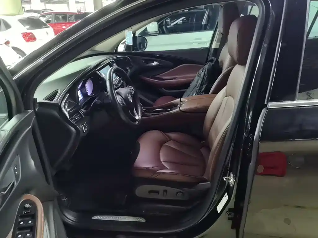 Buick Envision Plus — фото 15