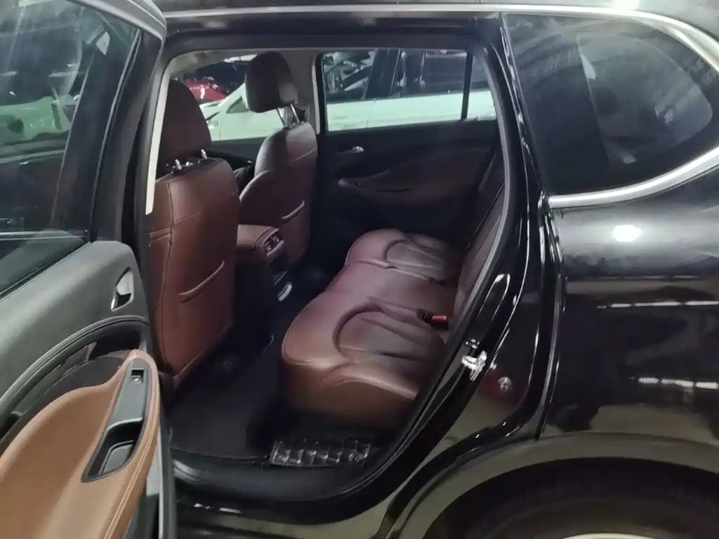 Buick Envision Plus — фото 17