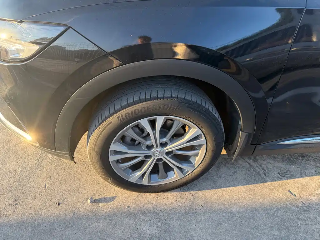 Buick Envision Plus — фото 4