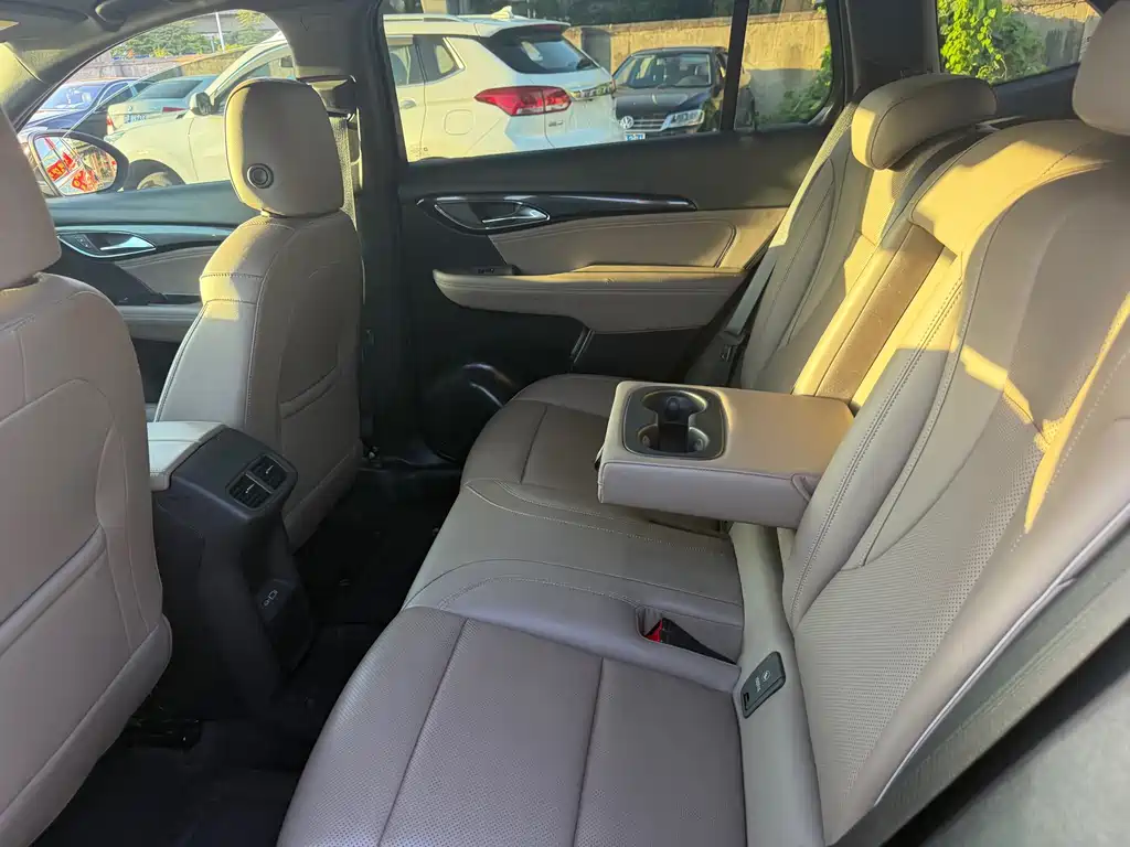 Buick Envision Plus — фото 6