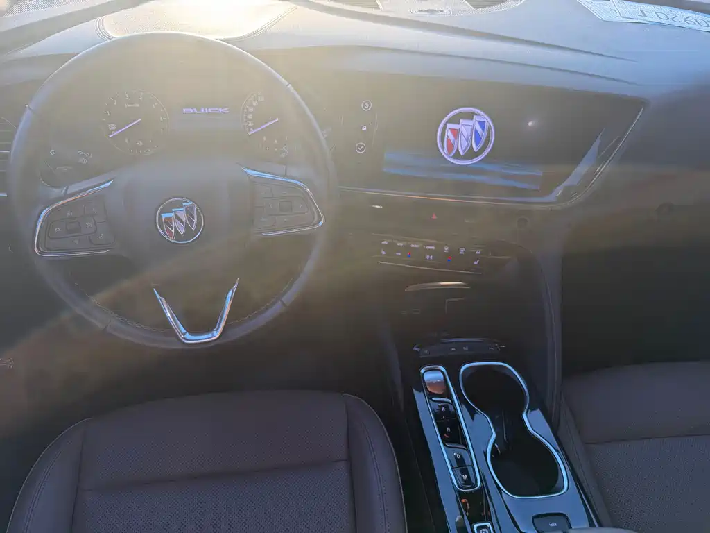 Buick Envision Plus — фото 7