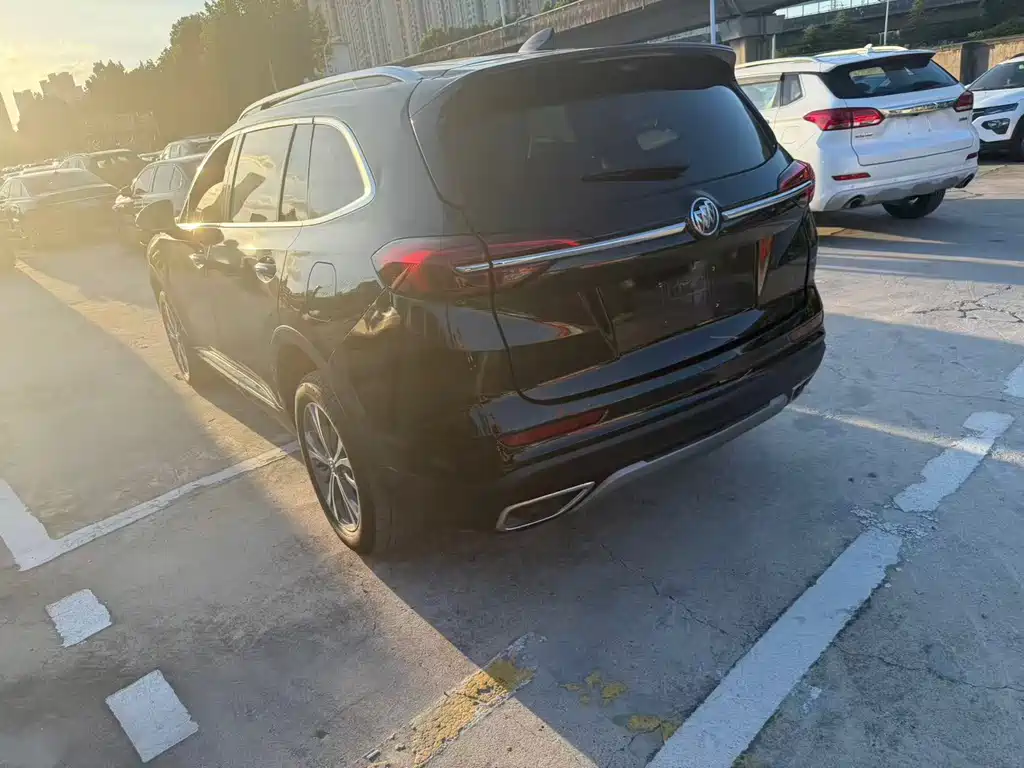 Buick Envision Plus — фото 9