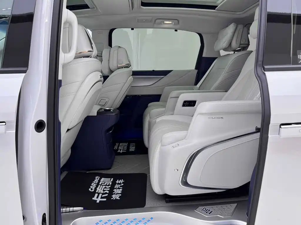 Buick GL8 Hybrid — фото 17