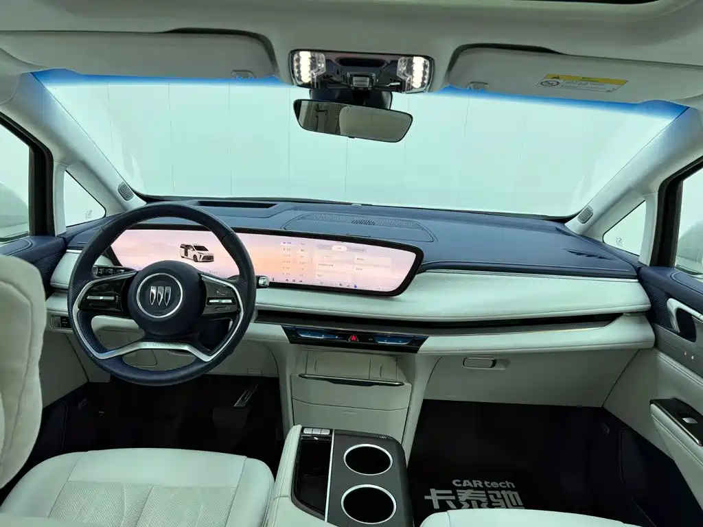 Buick GL8 Hybrid — фото 21