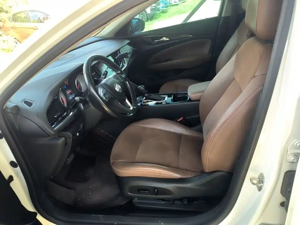 Buick Regal — фото 15