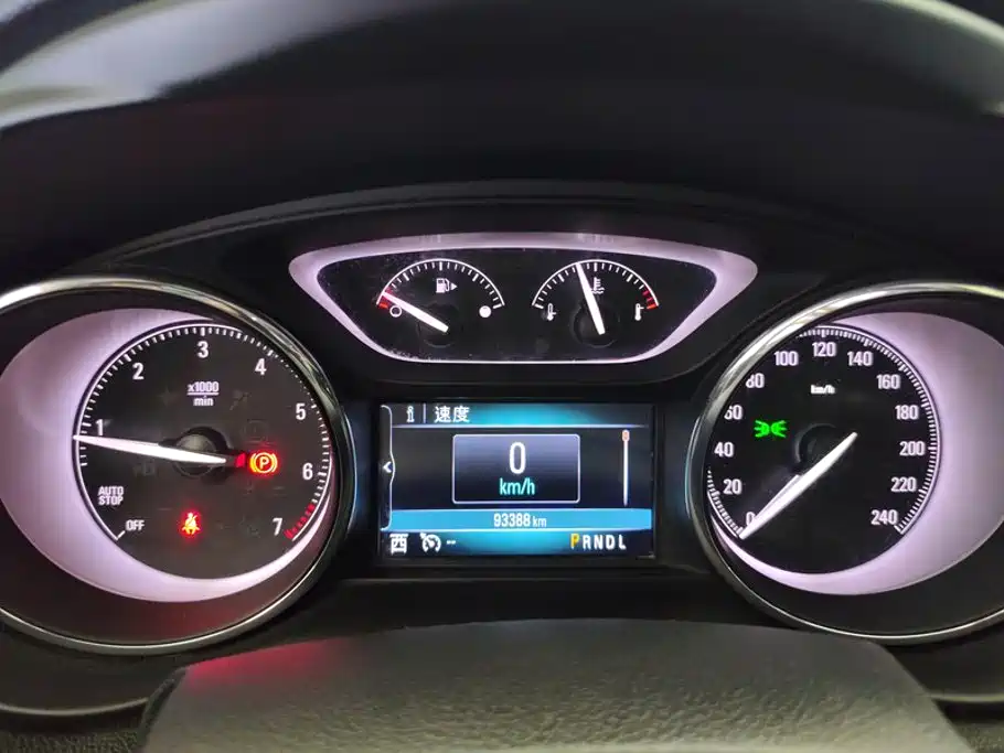 Buick Envision Plus — фото 14