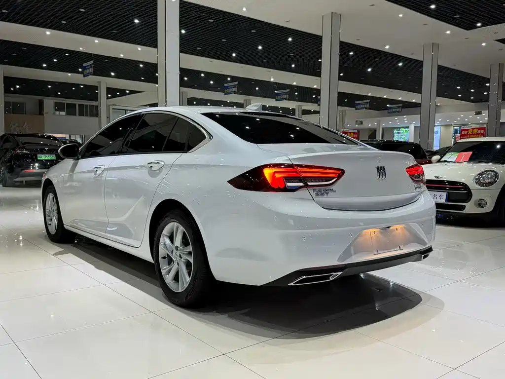 Buick Regal — фото 9