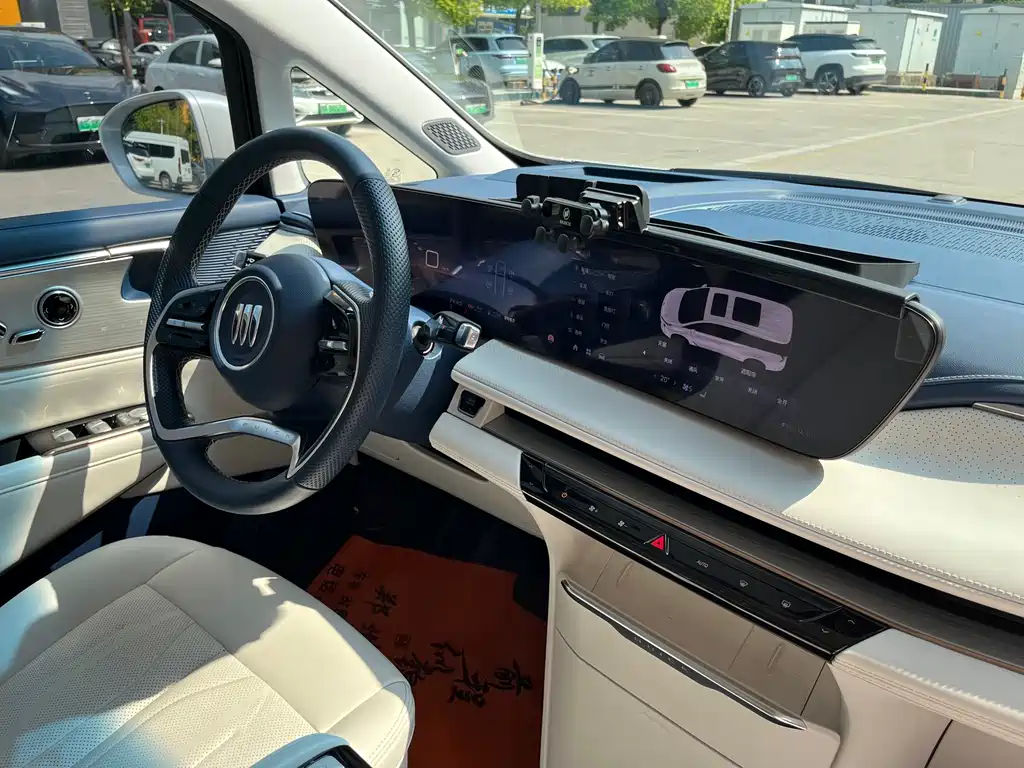 Buick GL8 Hybrid — фото 19