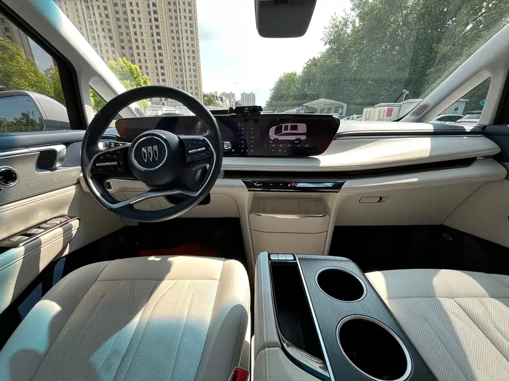 Buick GL8 Hybrid — фото 24