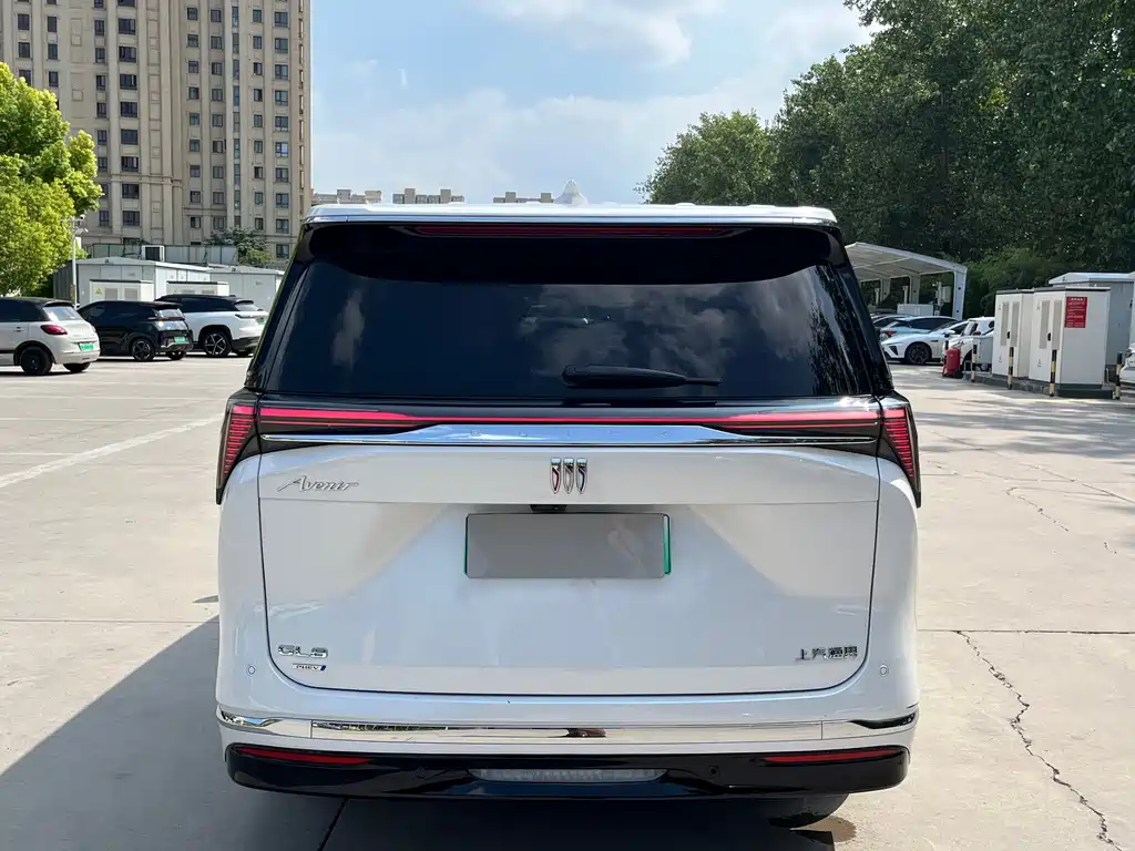 Buick GL8 Hybrid — фото 6