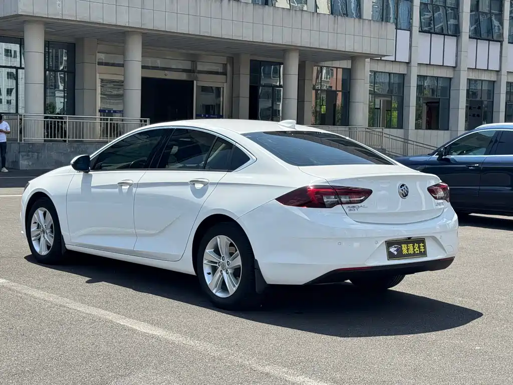Buick Regal — фото 7