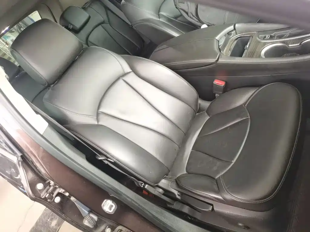 Buick Envision Plus — фото 25