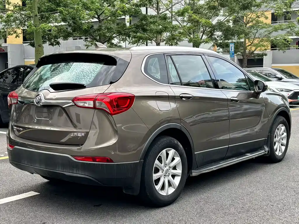 Buick Envision Plus — фото 3