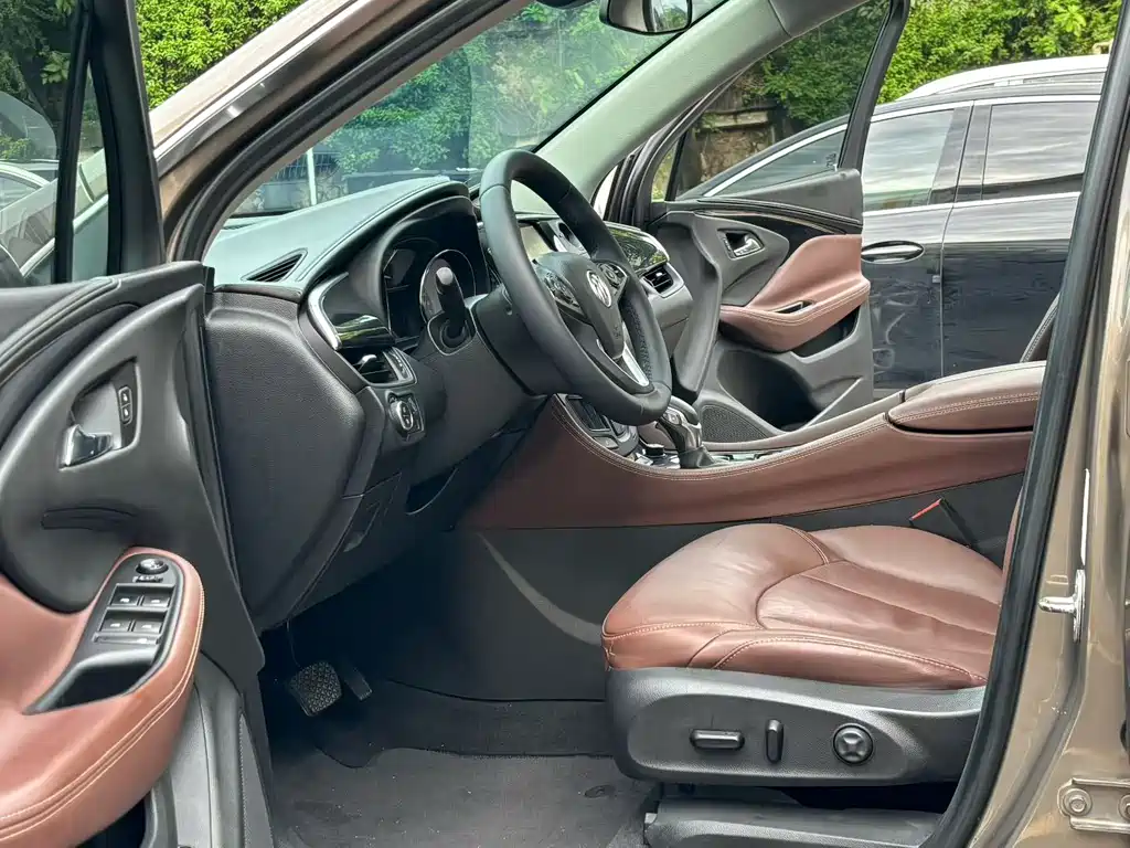Buick Envision Plus — фото 5