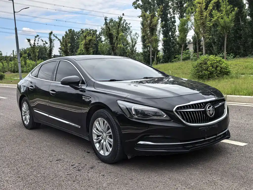 Buick LaCrosse — фото 2