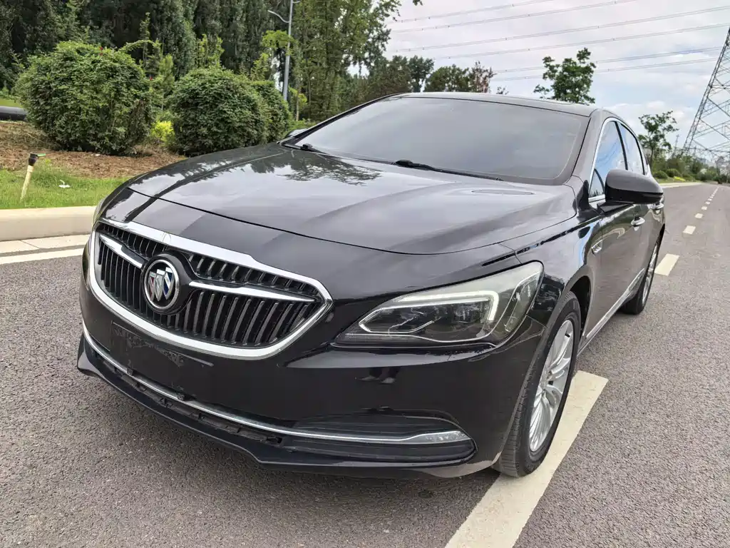 Buick LaCrosse — фото 21