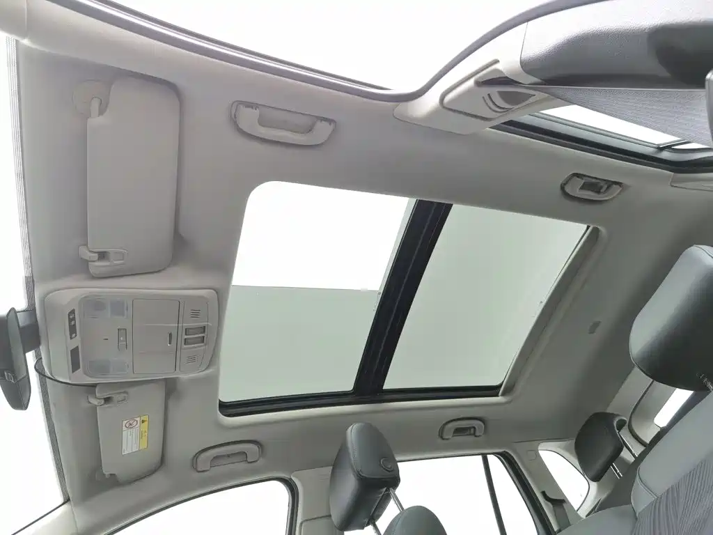Buick Envision Plus — фото 14