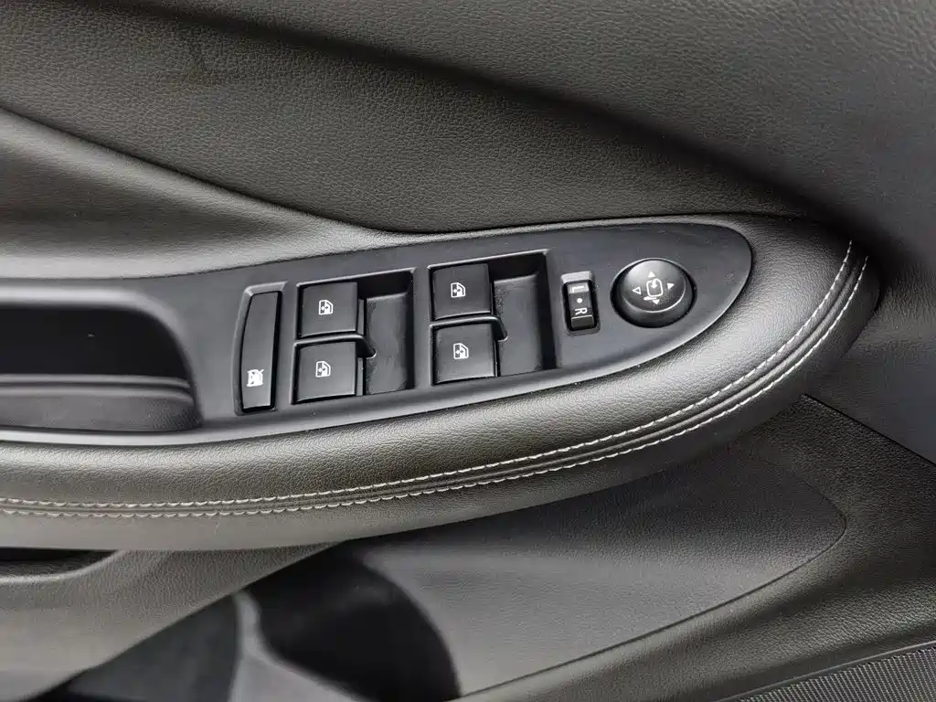 Buick Envision Plus — фото 9