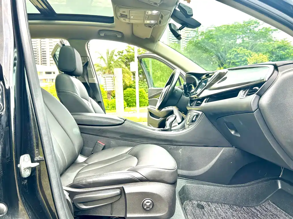 Buick Envision Plus — фото 15