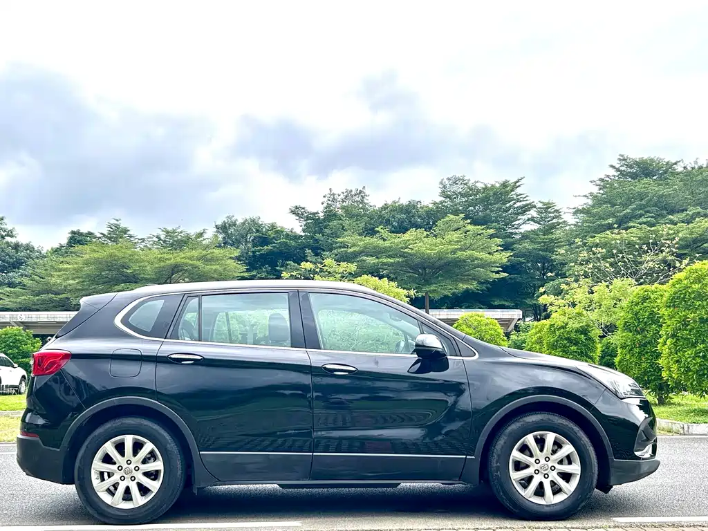 Buick Envision Plus — фото 5