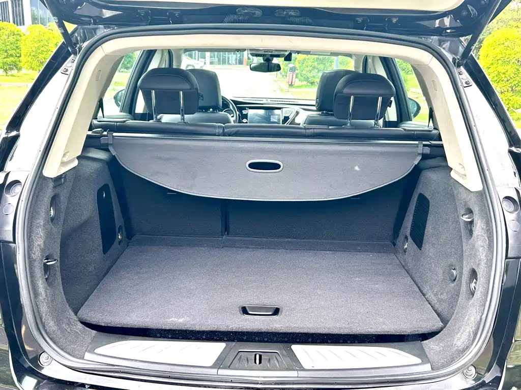Buick Envision Plus — фото 9